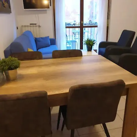 Apartment Cozy Como Casa